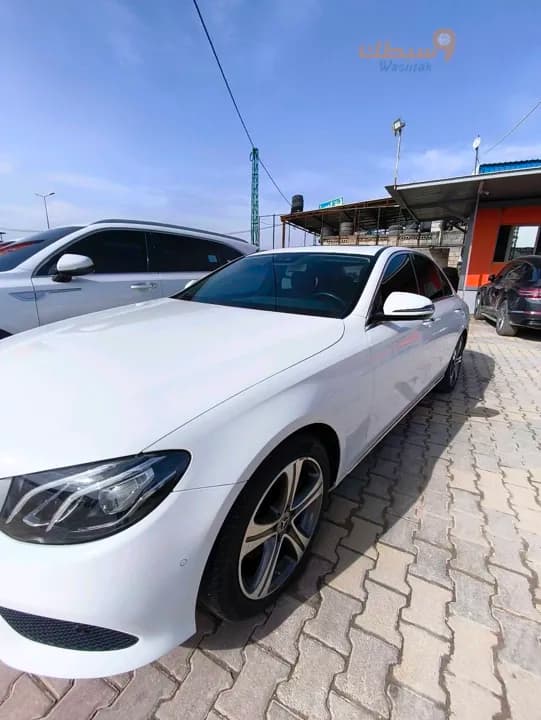 مرسيدس E300 - 4
