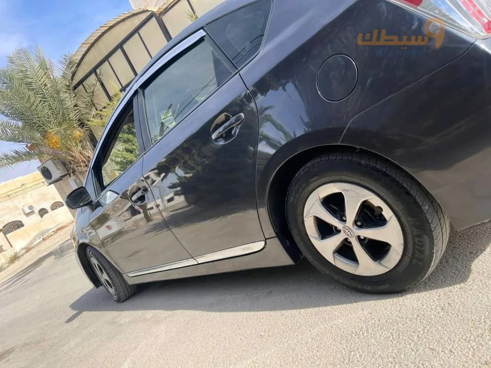 سيارة تيوتا بريوس - 6