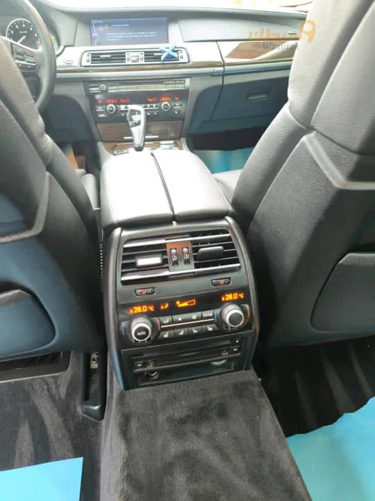 BMW 740Li - 10