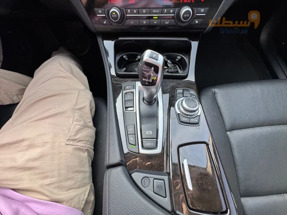 BMW 528i 2013 - 8