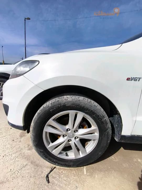 هيونداي CM - 4