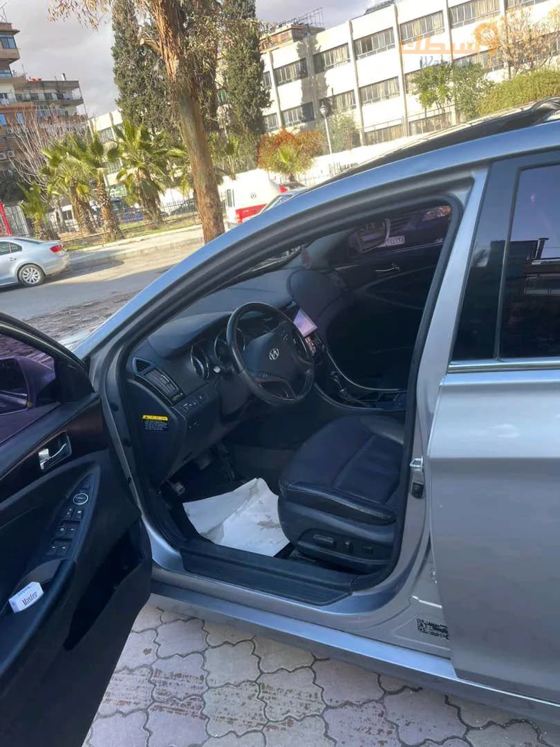 Hyundai sonata  - 5
