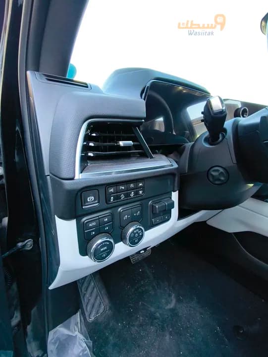  Chevrolet Tahoe - 2