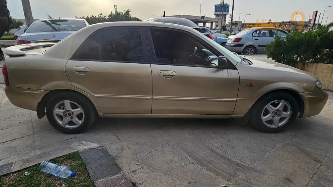 مازدا جوهرة 323 - 1