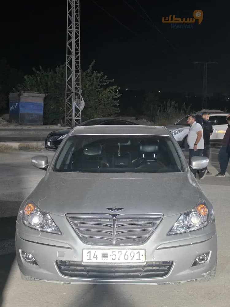 للبيع هيونداي جينسس 2009 - 1