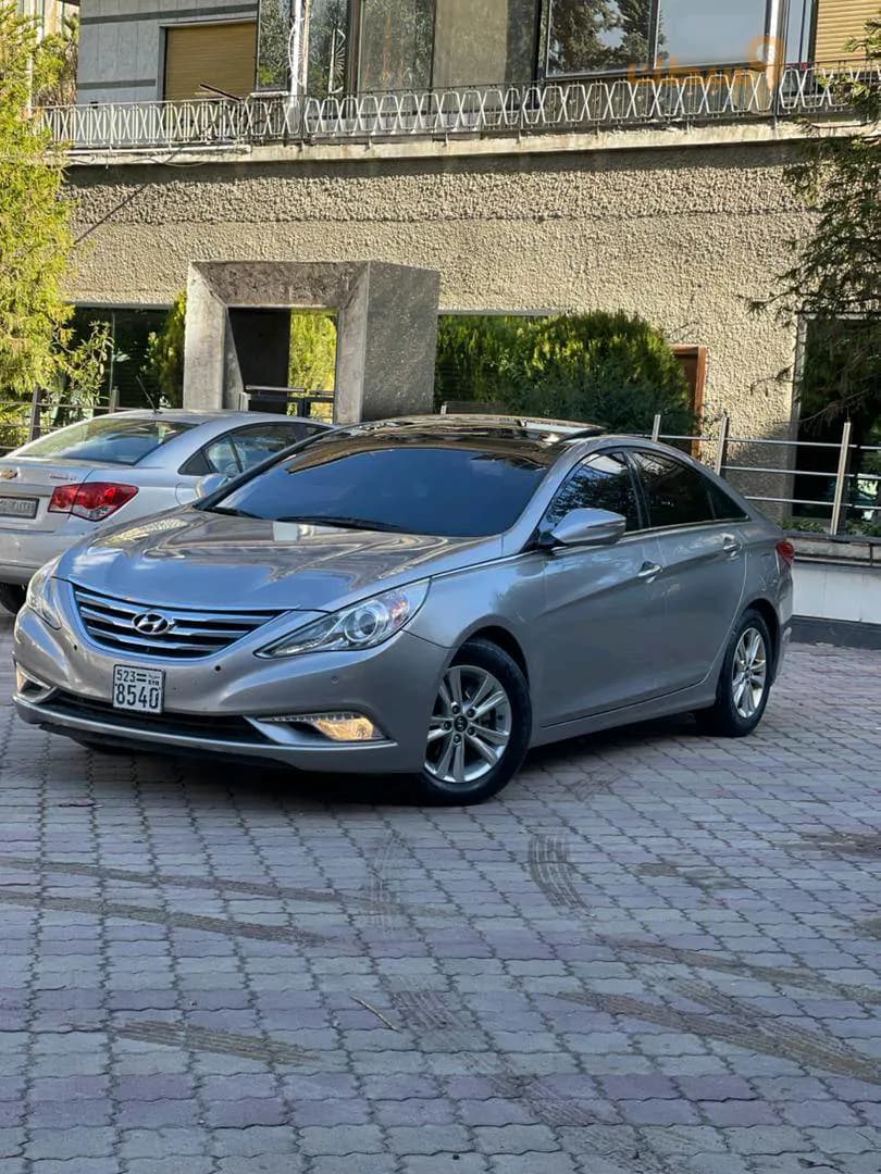 Hyundai sonata  - 4