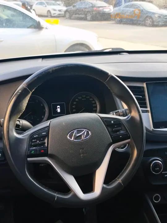 Hyundai Tuceon - 3