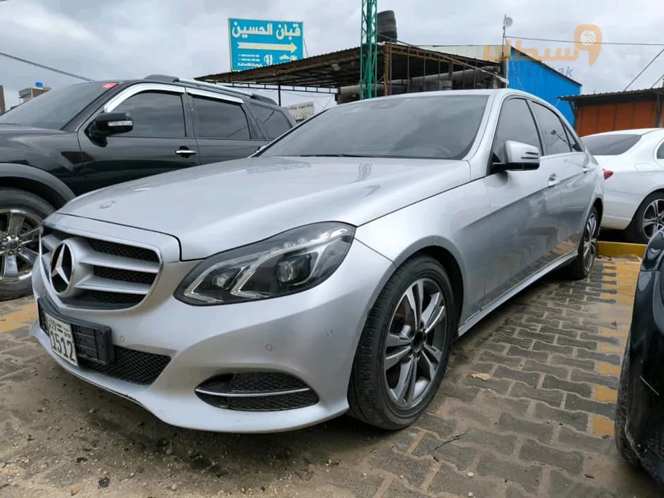 Mercedes E220 - 3