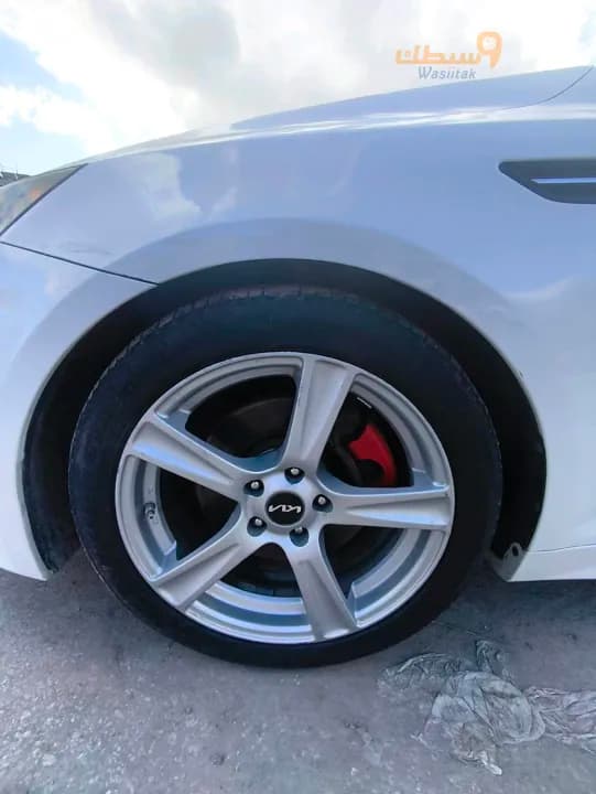 kia k5 - 1