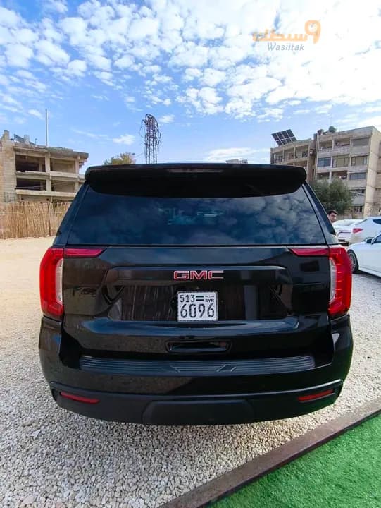 GMC yukon - 1