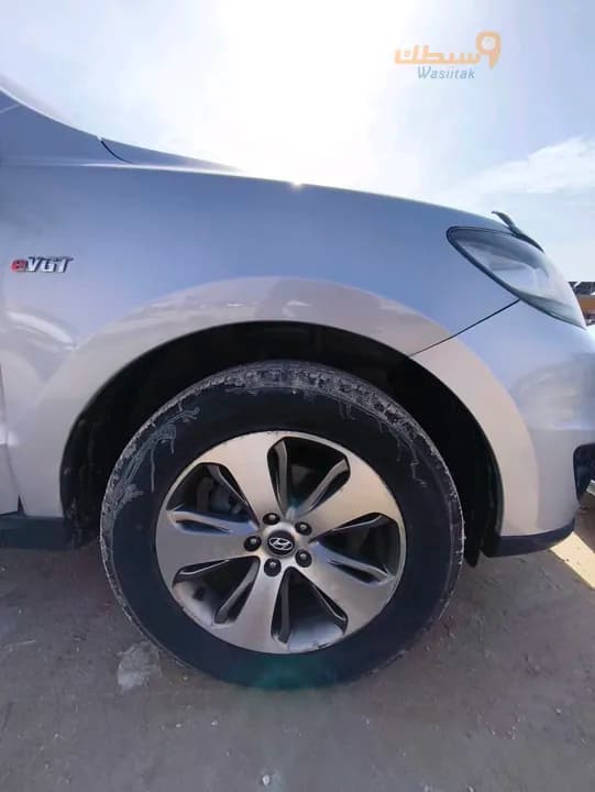هيونداي CM - 4