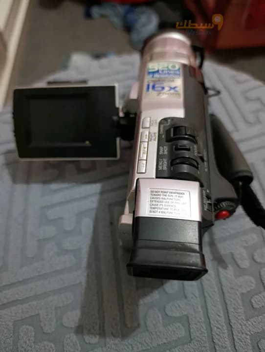 كاميره فيديو للبيع شريط بحاله جيده مستعمله تعمل بشكل جيد شبه جديد للبيع - 1