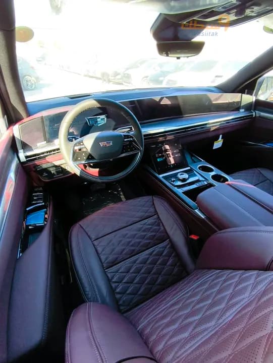 Cadillac Escalade - 7