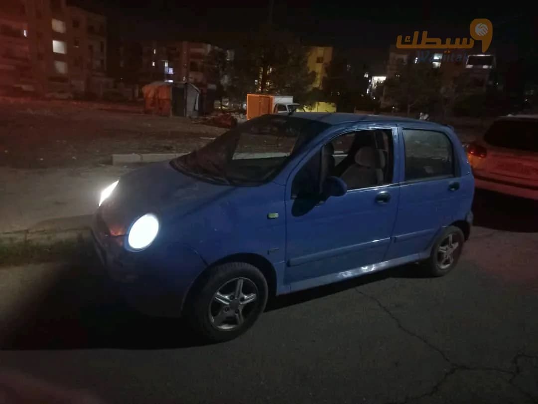 سيارة