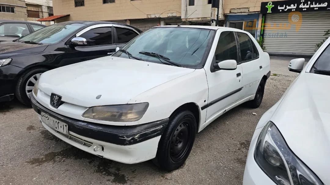 بيجو 305