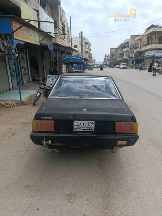 سيارة