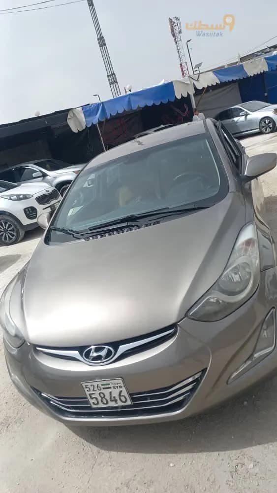 هيونداي الينترا
